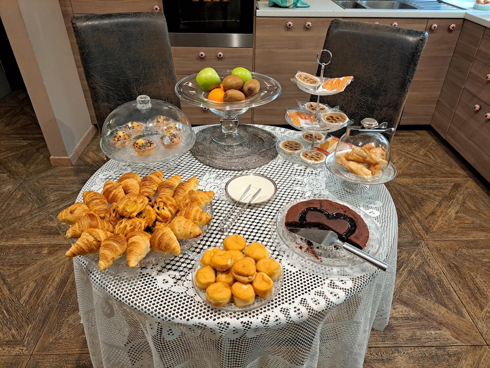 051B&B Room & Breakfast 40/50
