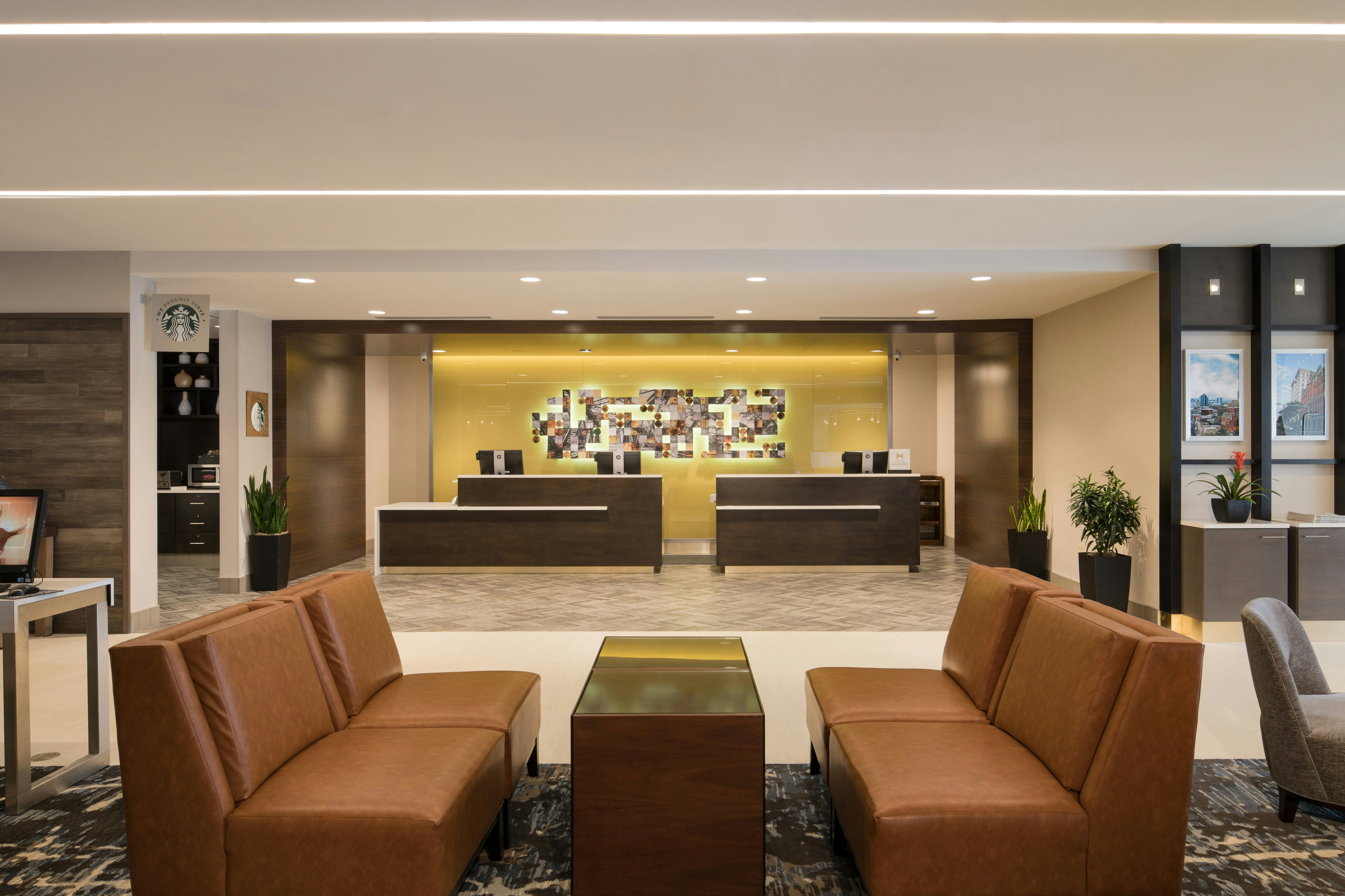 Doubletree By Hilton Hotel Syracuse 4/44