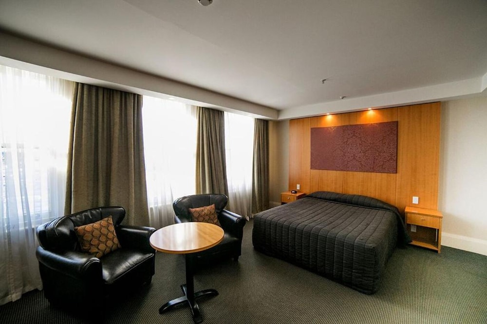 Brydone Hotel Oamaru 4/22