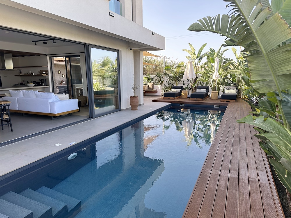 Lora Pearl Luxury Villa 37/66