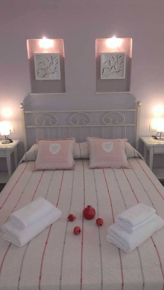 Hotel Cyclades 30/61
