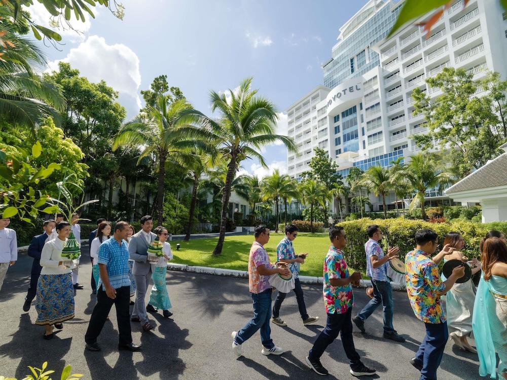 Novotel Phuket City Phokeethra 60/66