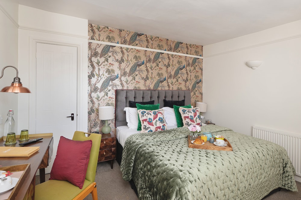 Harington's Hotel 39/50