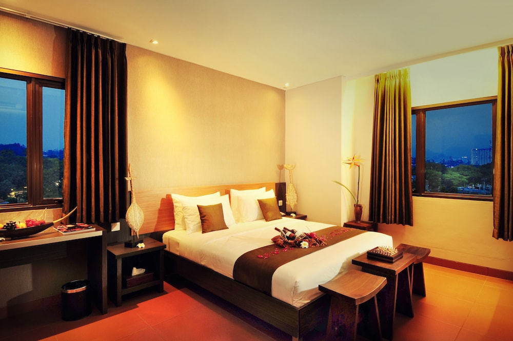Sukajadi Hotel, Convention and Gallery 10/27