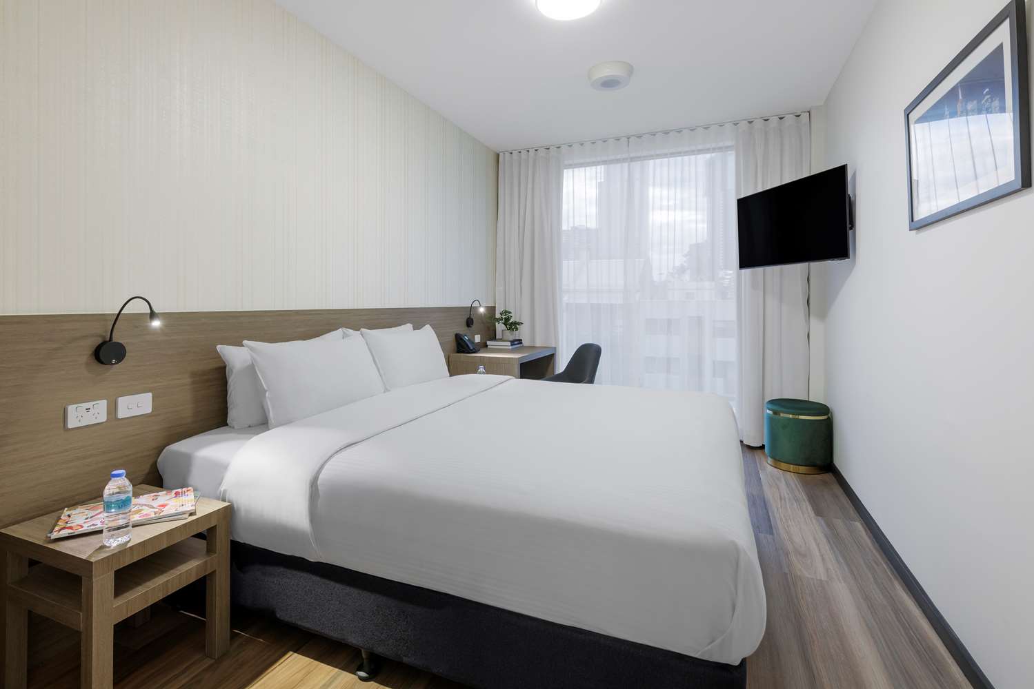 Executive, King Bed