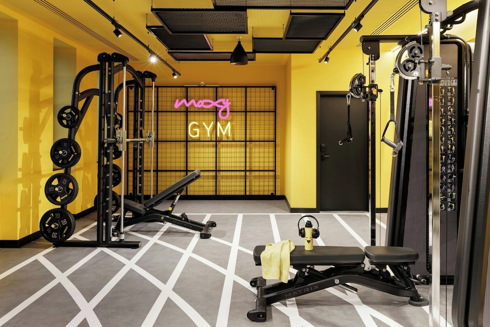 Moxy Alfragide Lisboa 33/58