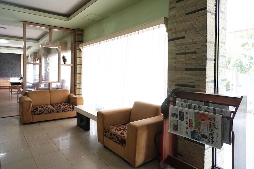 OYO 2015 Bandara Hotel Balikpapan 37/46