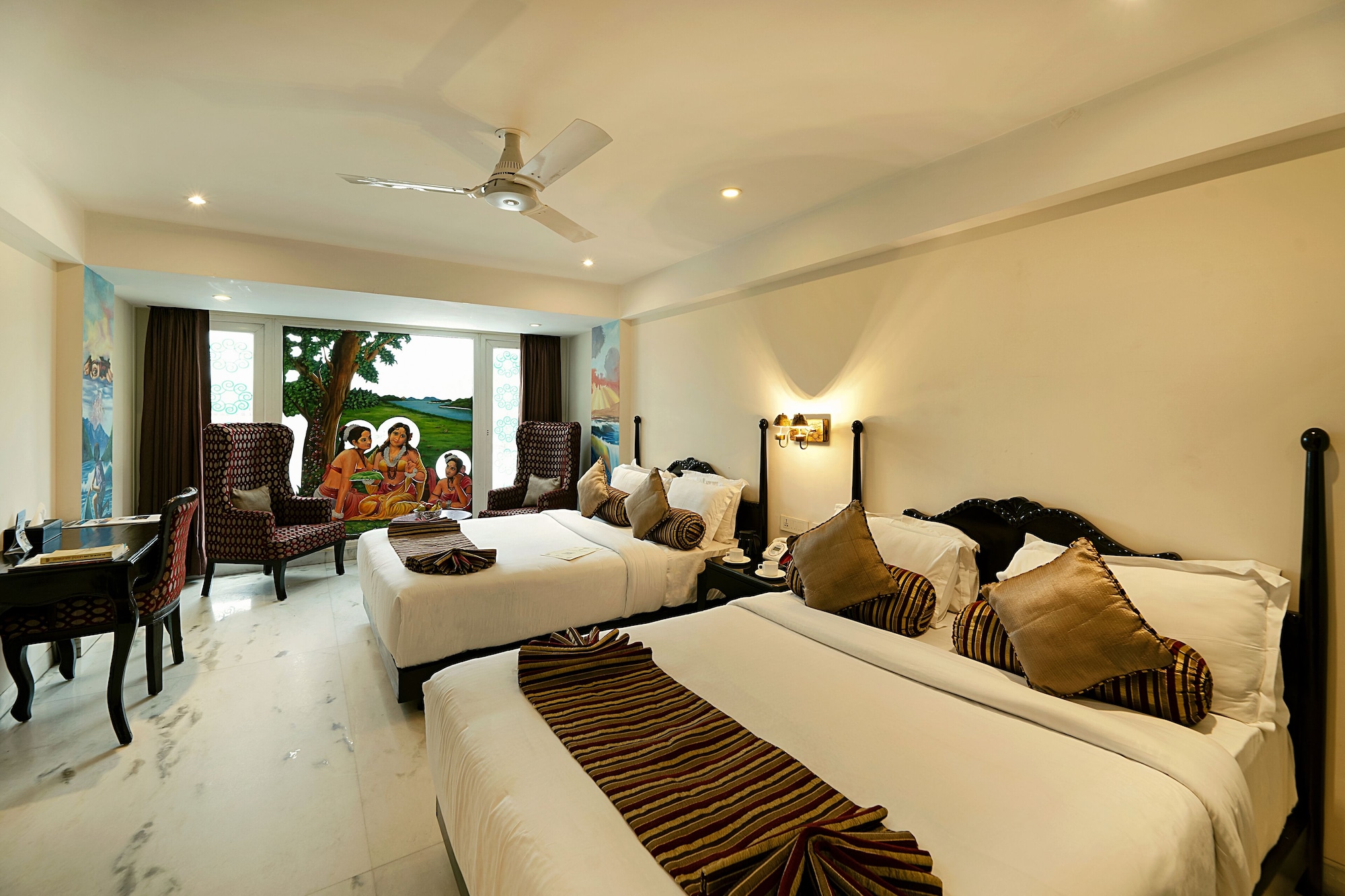 DELUXE, SUITE, 2 QUEEN BEDS
