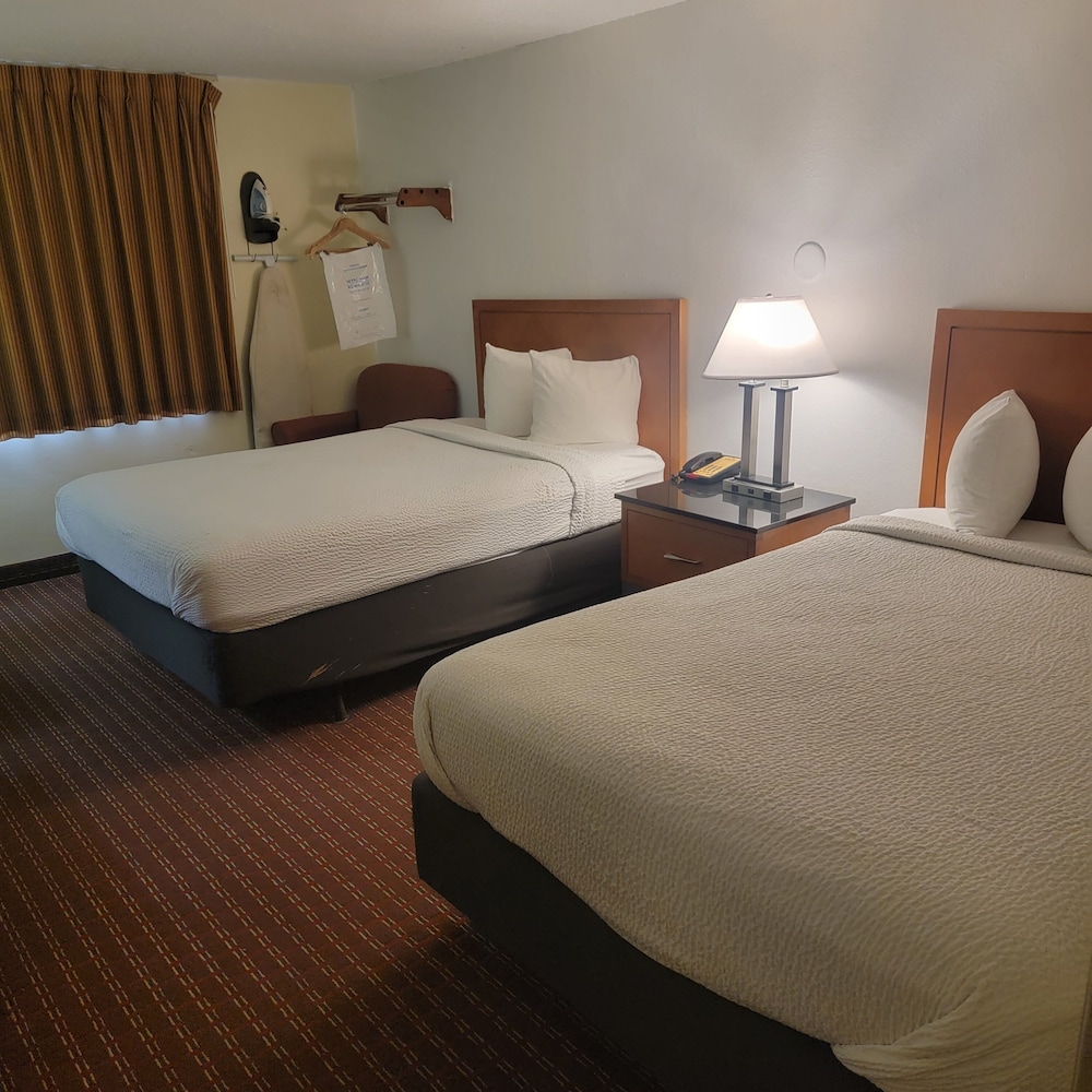 2 Bedrooms, Suite, 2 Double Beds, Kitchenette