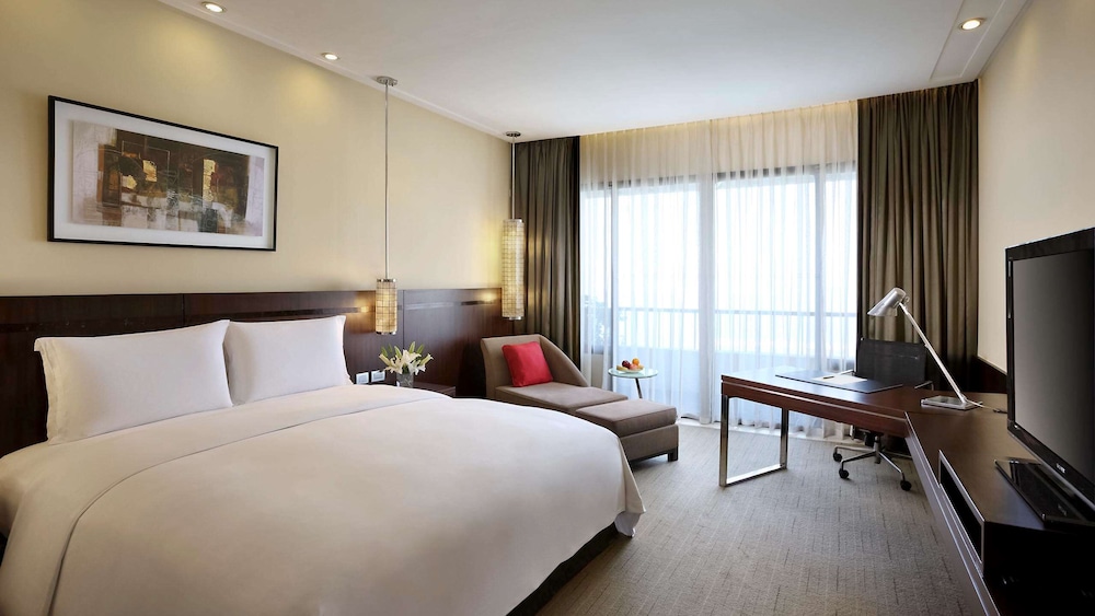 Sofitel Philippine Plaza Manila 18/75