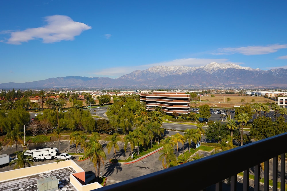 Ontario Airport Hotel And Conference Center 57/61