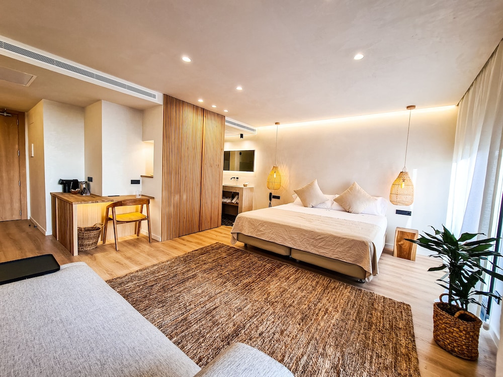 S'estancia Suites 9/31