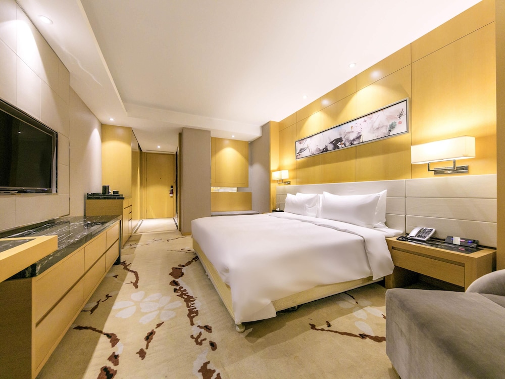 Mercure Beijing Chang An West 17/48