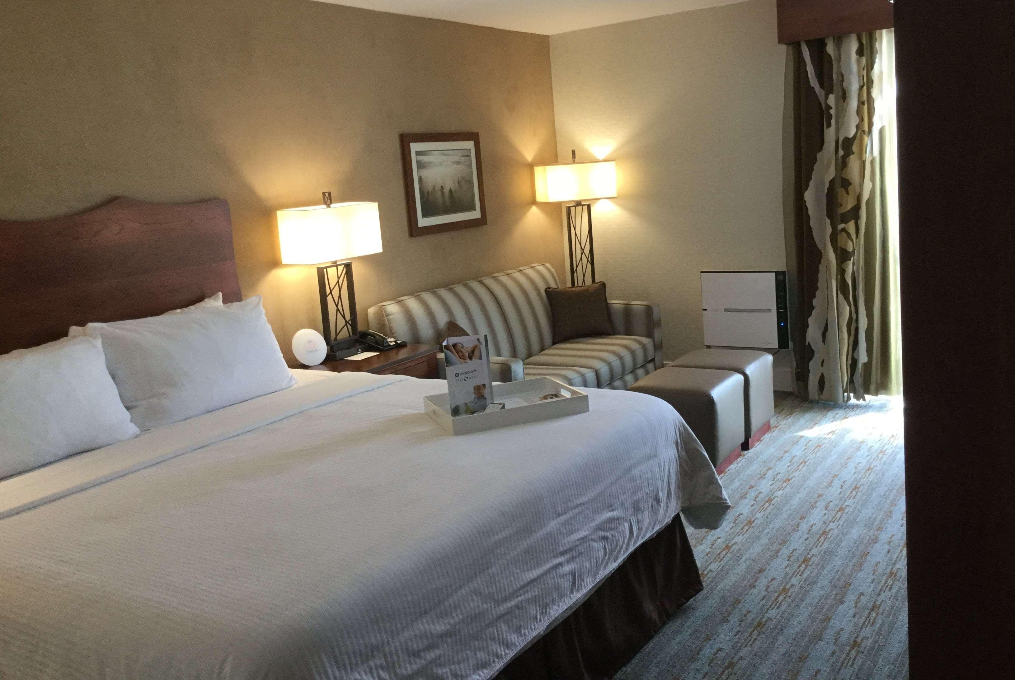 Room at Wyndham Visalia, VISALIA - CA