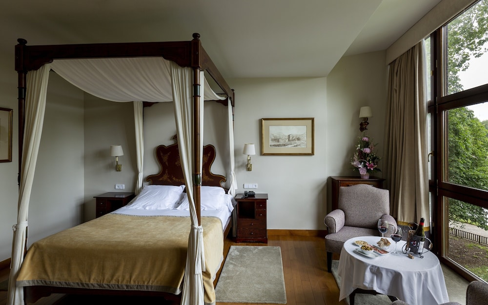 Parador de Gijon 14/50