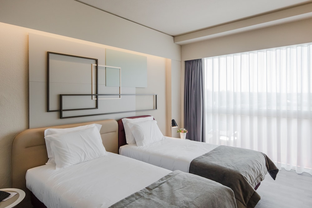 Axis Ofir Beach Resort 16/49