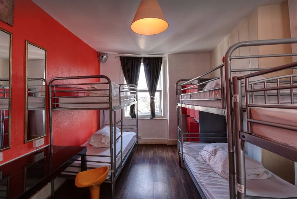 Book a Bed Hostels (ex. Venture Hostel) 58/64