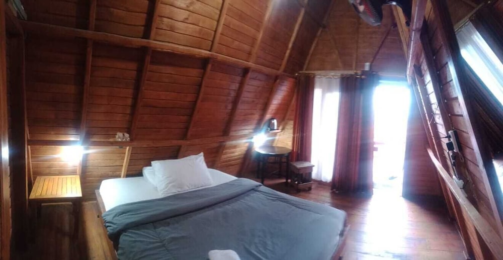 Astradana Hotel Restaurant 13/40