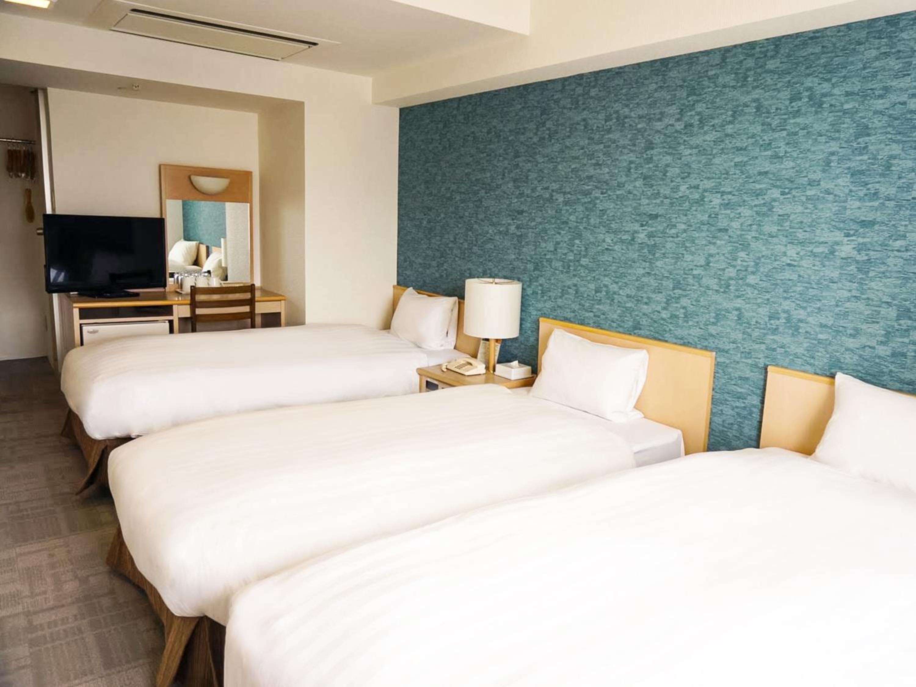 Triple Room