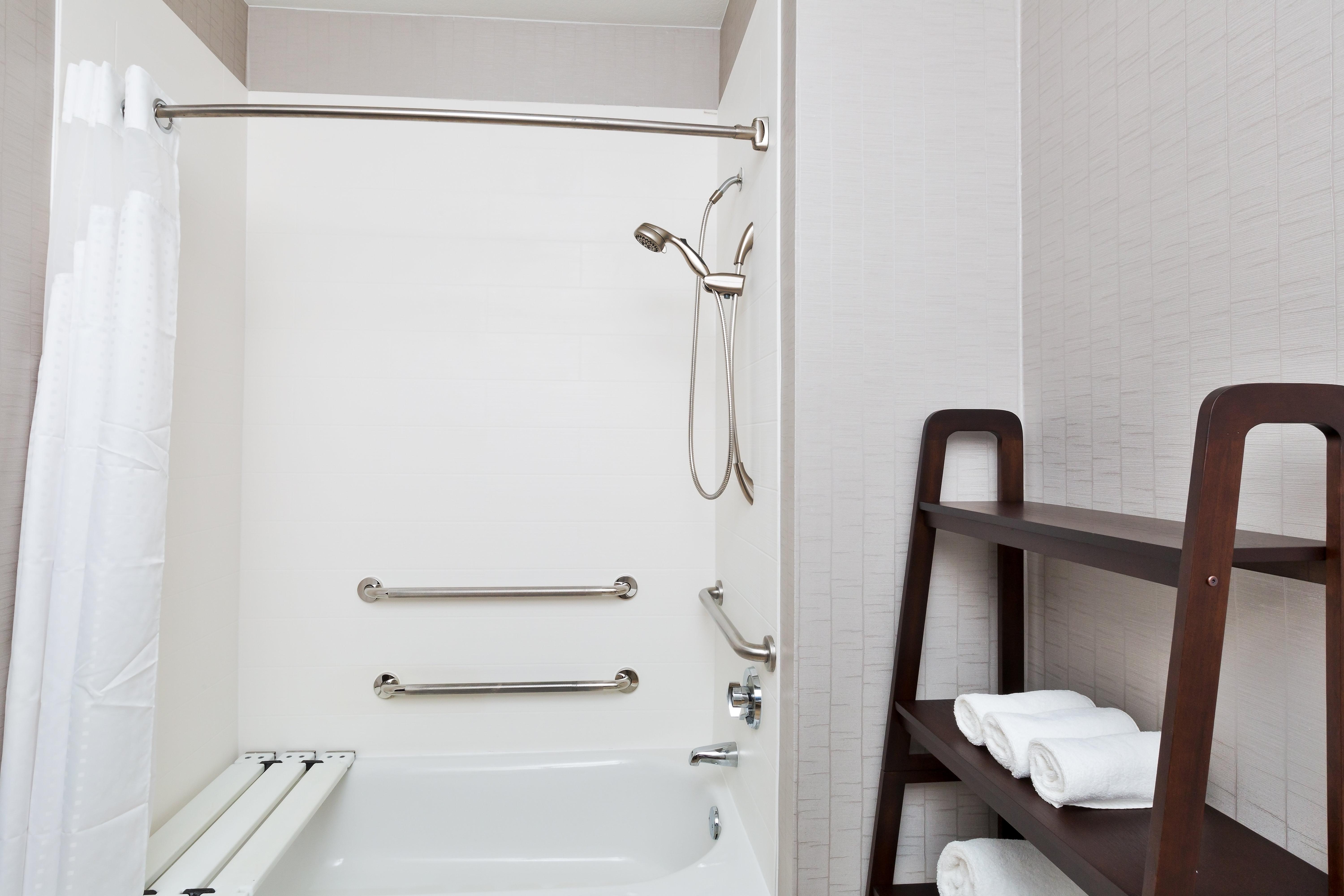 غرفة بسريرين مزدوجين لذوي الإعاقة، Holiday Inn Express Palestine 4/4