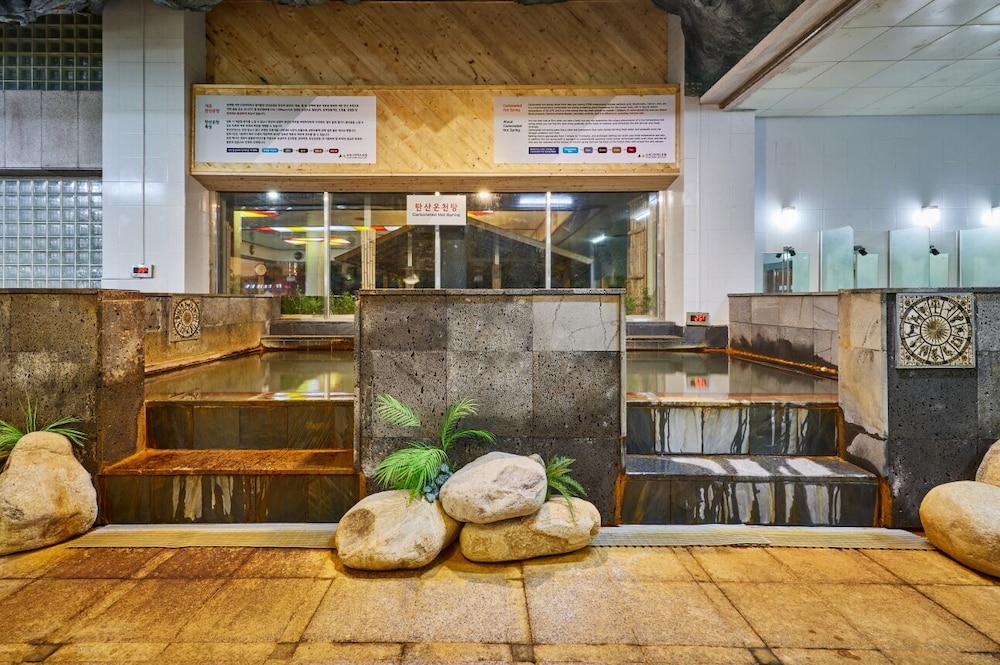 Osaek Greenyard Hotel 27/37