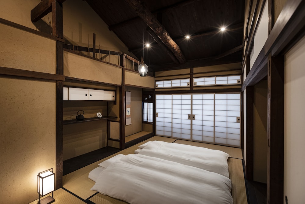 Rinn Premium Machiya Townhouse Kyoto Nijo Castle North [VR] 10/50