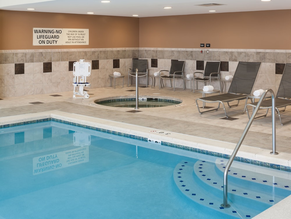 Hampton Inn Suites By Hilton Omaha Downtown 28/46