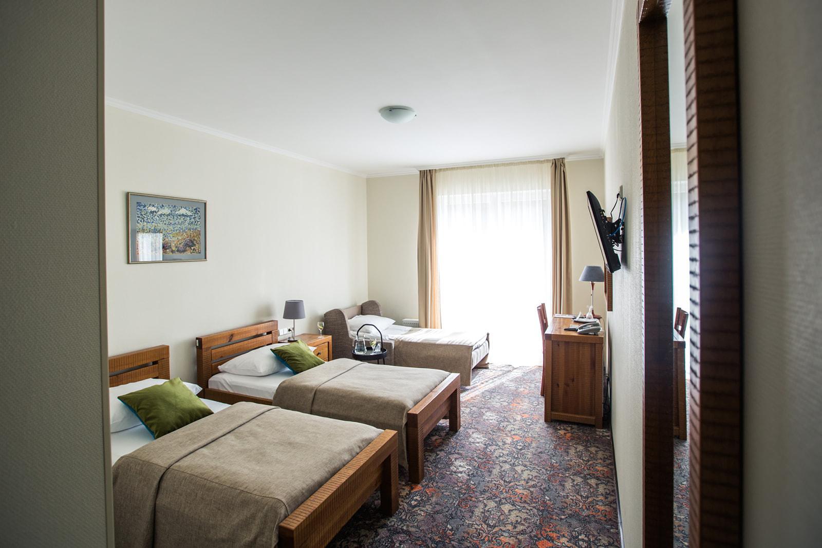 Room, Triple, 1 Double and 4 Single Beds