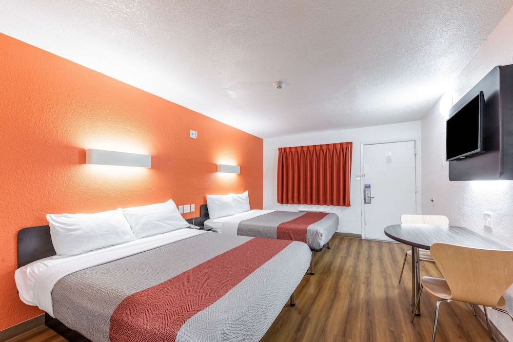 Motel6 North Richland Hills, TX 20/61