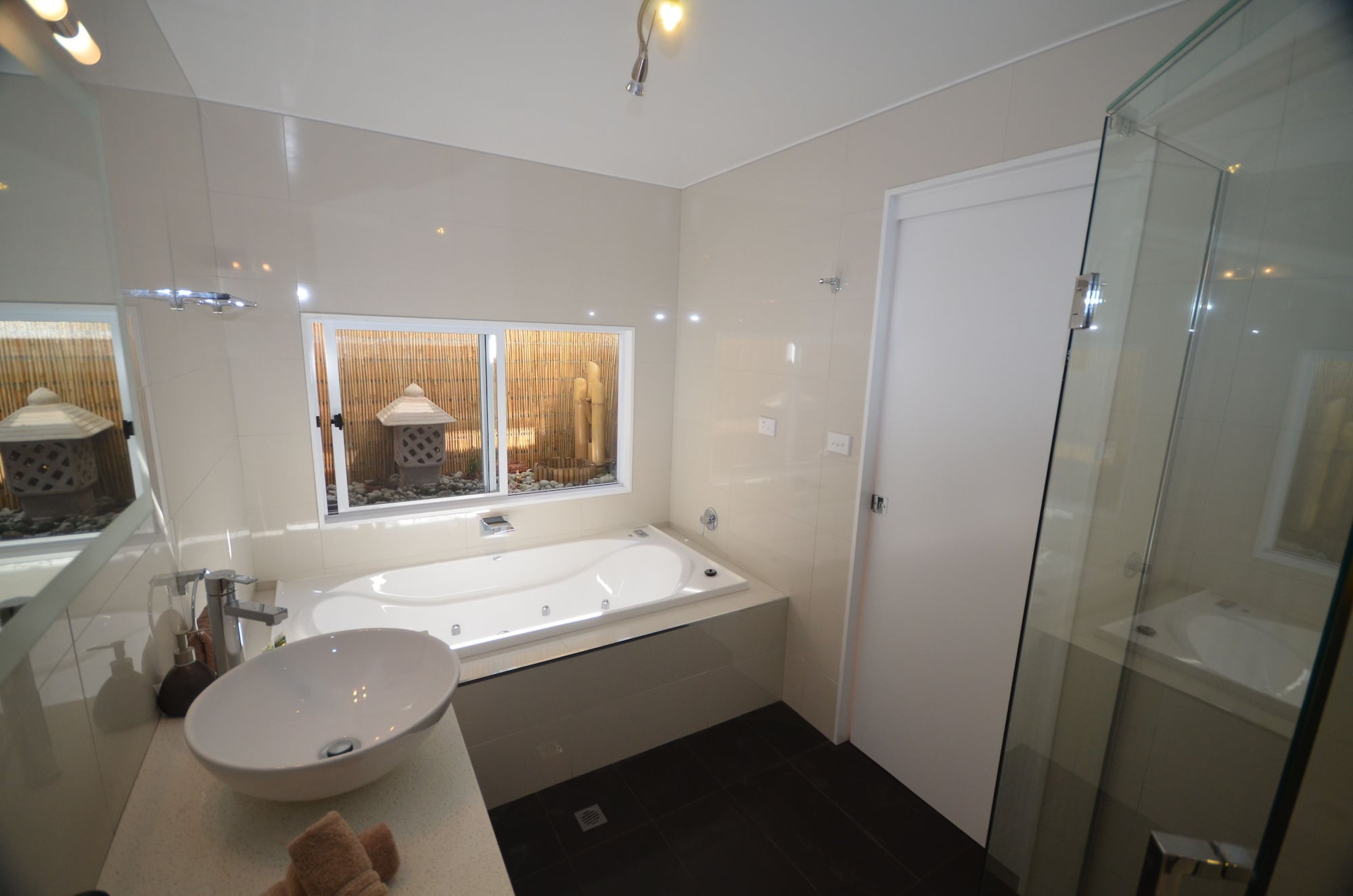 2 Bedrooms, Romantic, Spa, Villa, Jetted Tub، Cumberland Resort And Spa 3/4