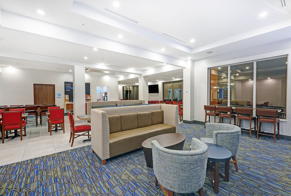 Holiday Inn Express Hotel Suites Woodstock South 46/67