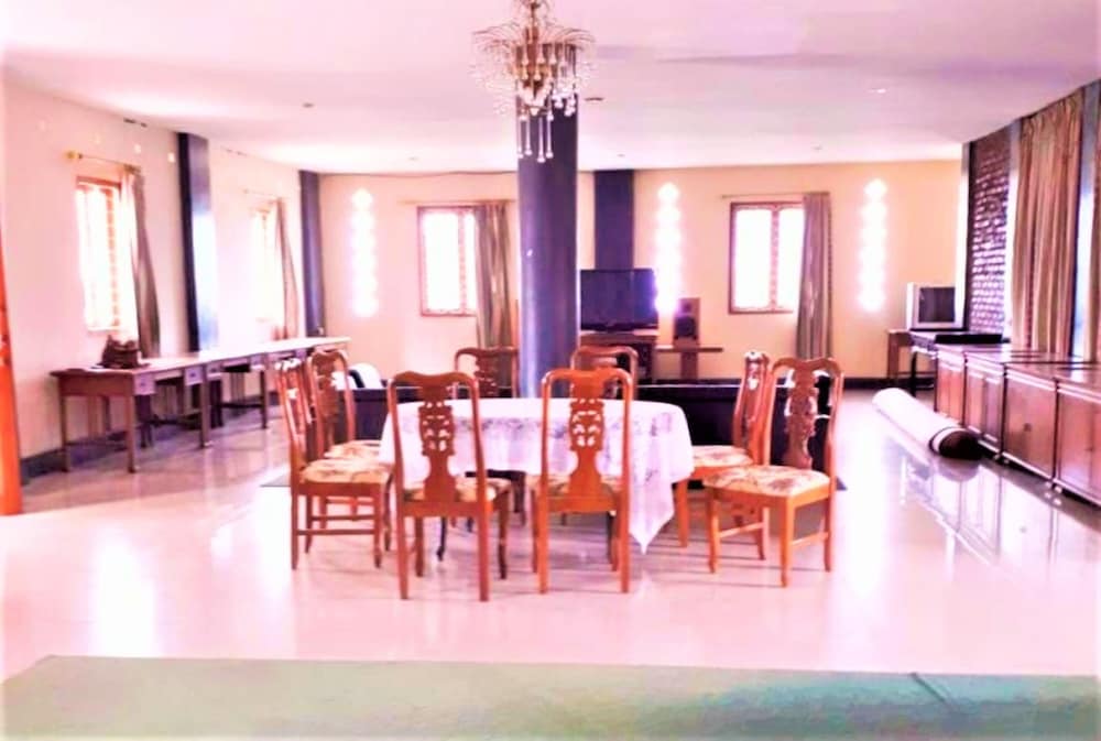 Villa Orange Lembang Pengkolan 22/24
