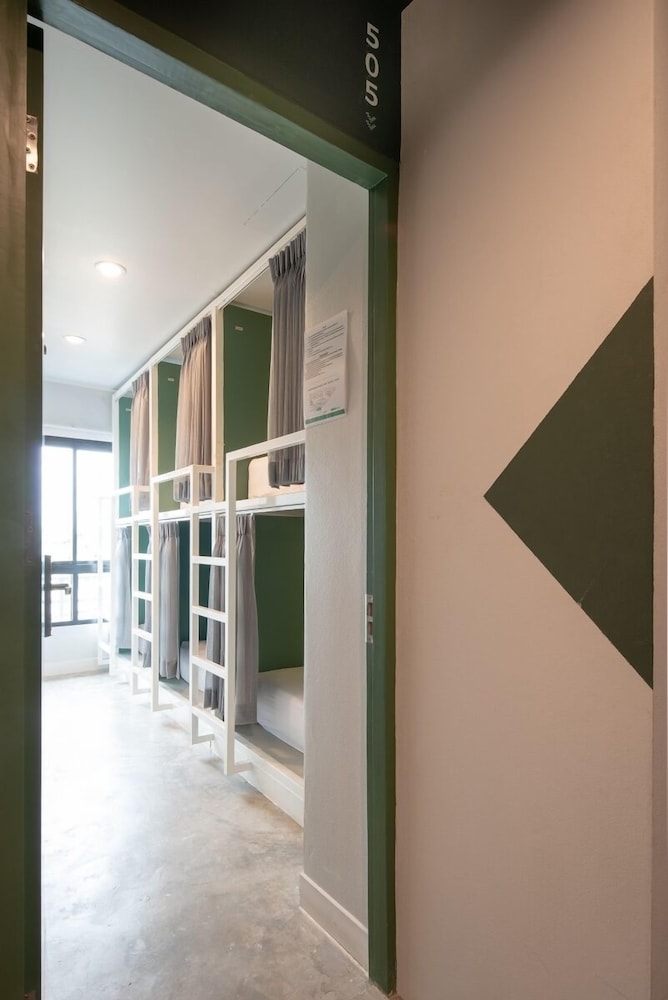 Yaks Hostel 7/40