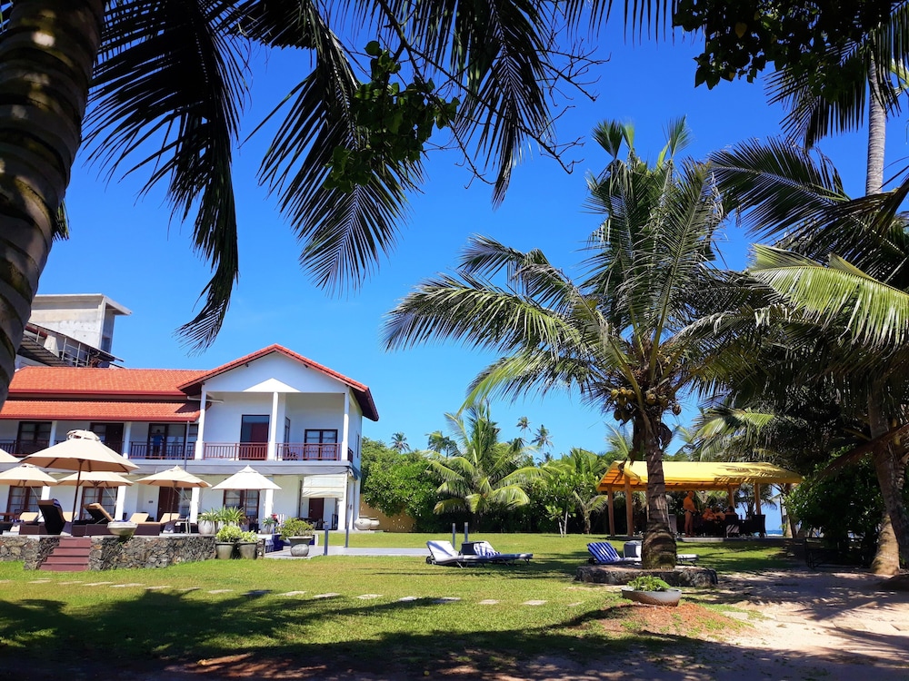 Imagine Villa Hotel 45/50