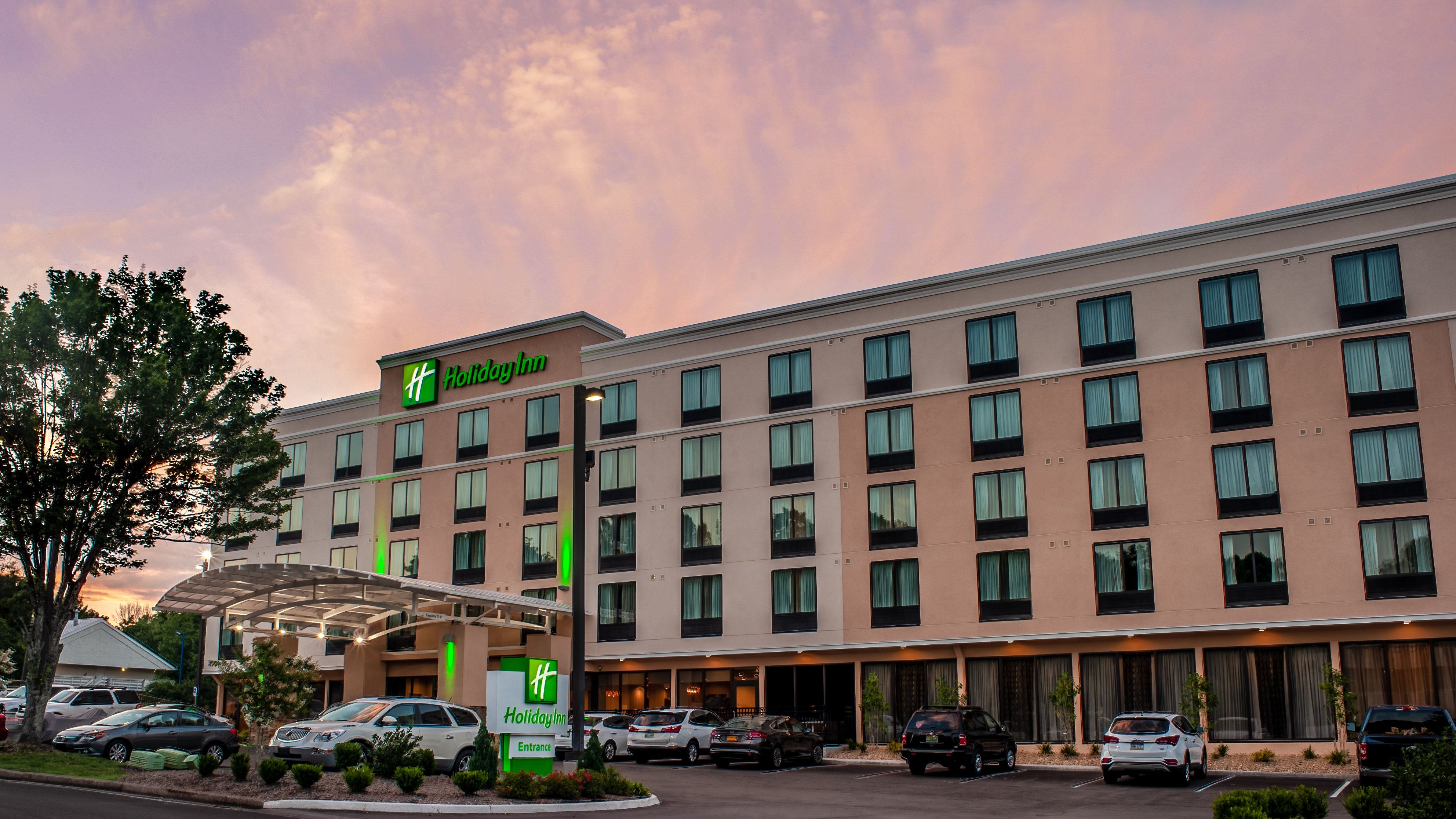 Holiday Inn Knoxville N - Merchant Drive 2/77