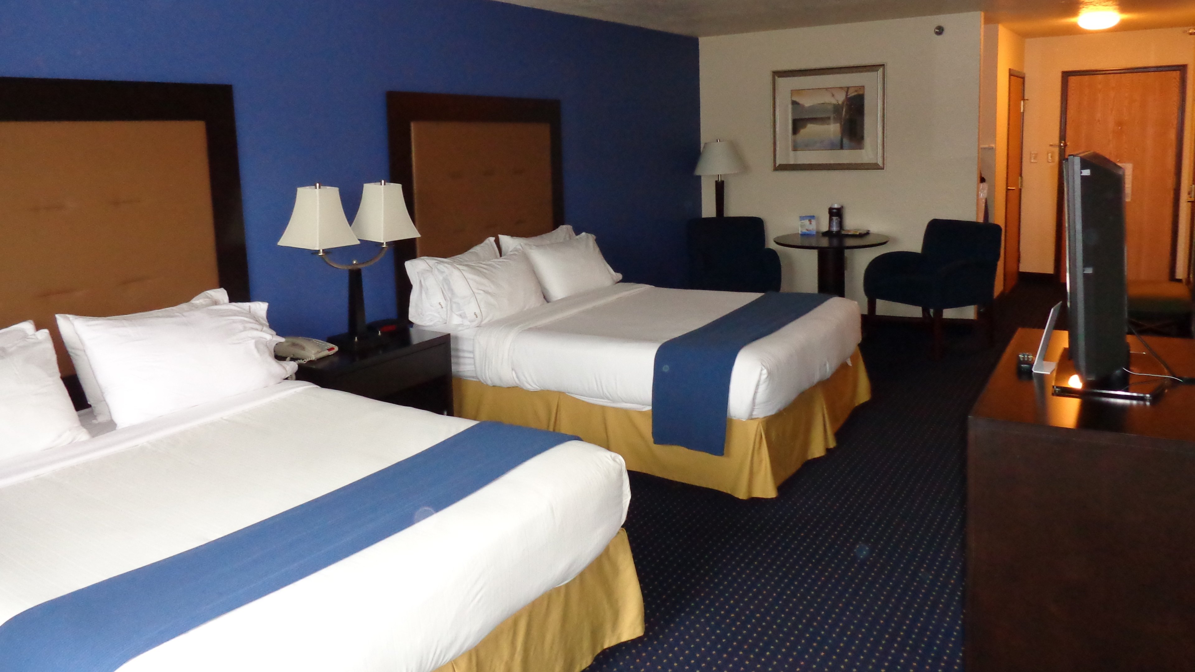 Holiday Inn Express Suites New Buffalo 17/76