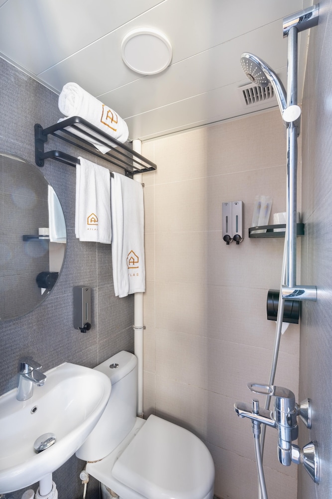 Atlas Guesthouse & Backpackers 46/50