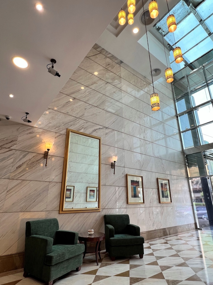 City Seasons Suites Dubai 16/60