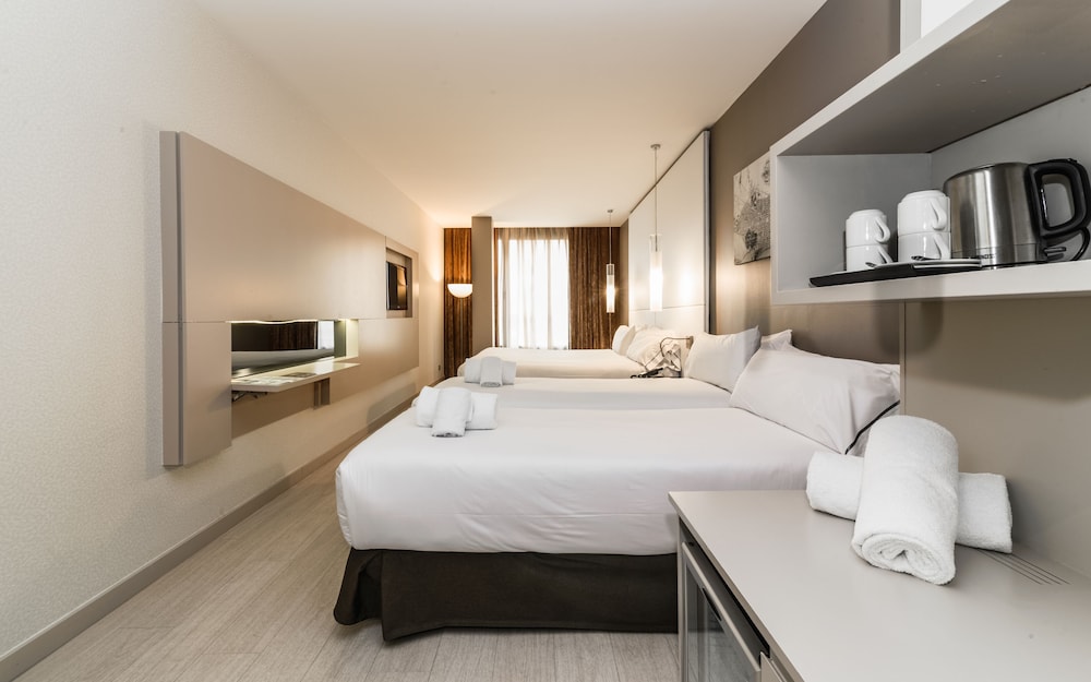Grums Barcelona Hotel 20/45
