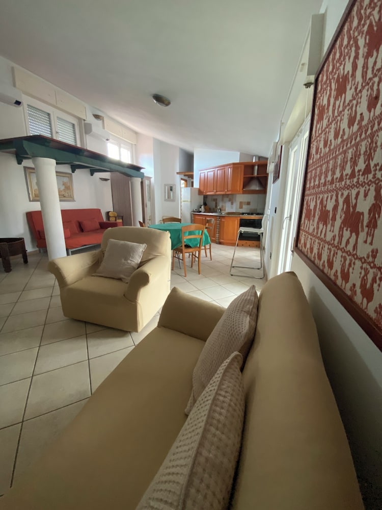 LOCANDA DEGLI ARTISTI 27/50