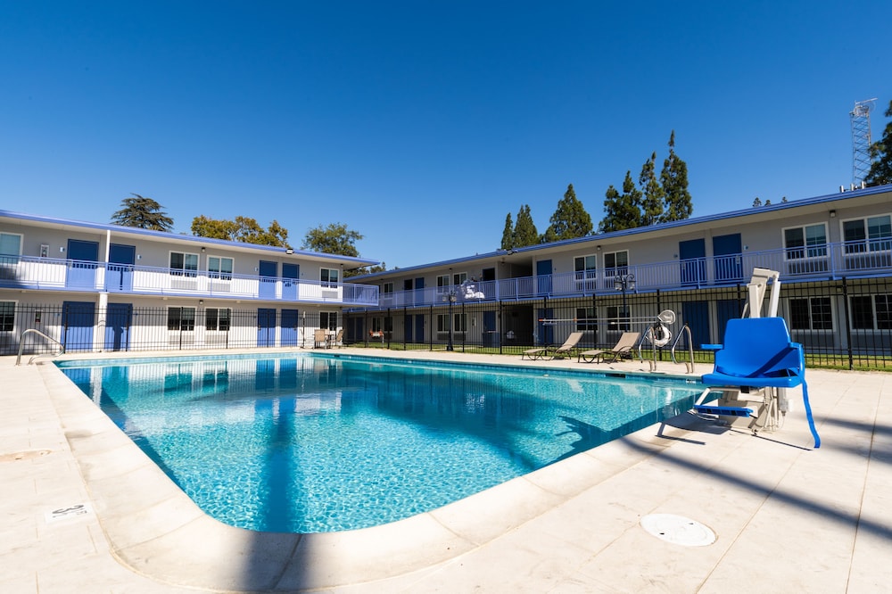 Surestay Plus Hotel By Best Western Sacramento Cal Expo 1/39