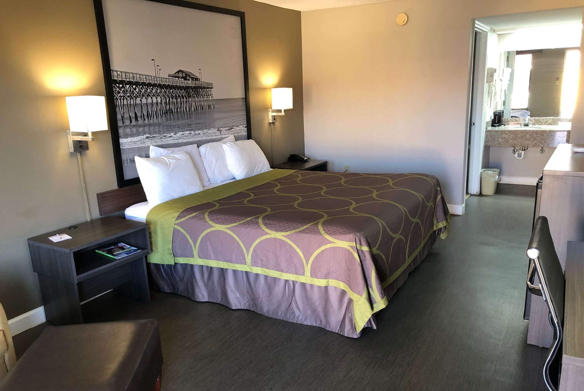 Room, Queen Bed
