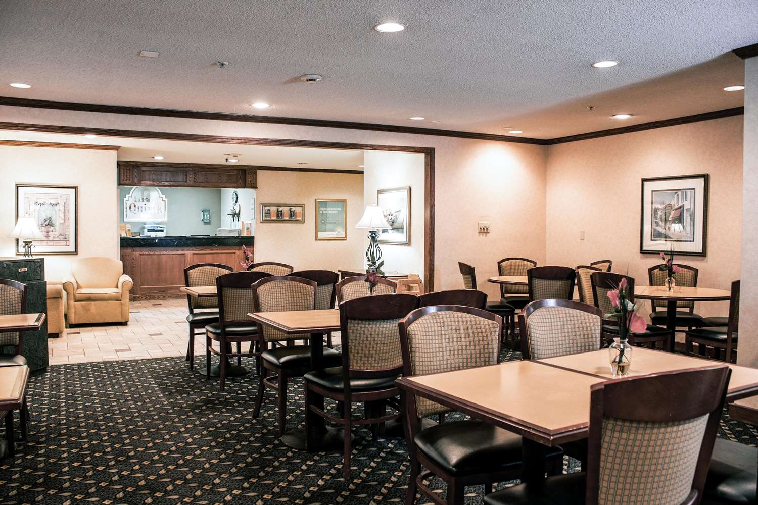 La Quinta Inn and Suites by Wyndham Cincinnati North 33/38