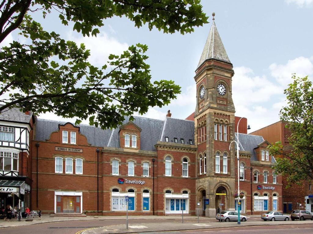 Travelodge Southport 14/17