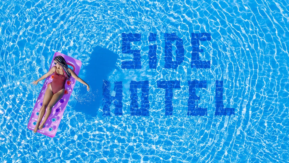 SIDE BEACH CLUB 5/33