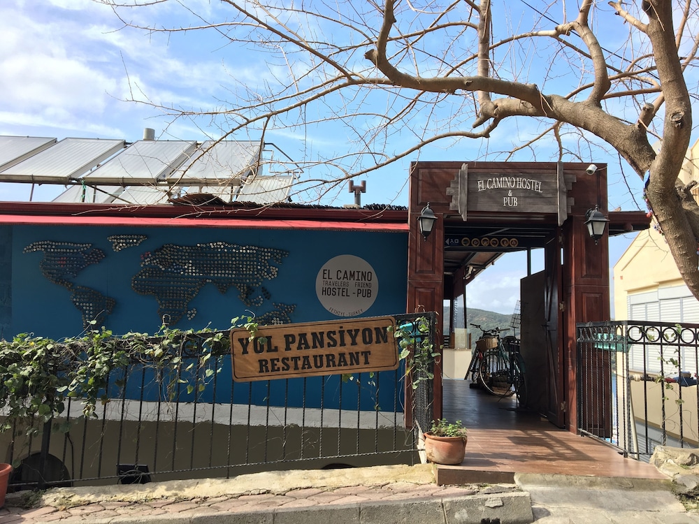 El Camino Hostel & Pub 2/28