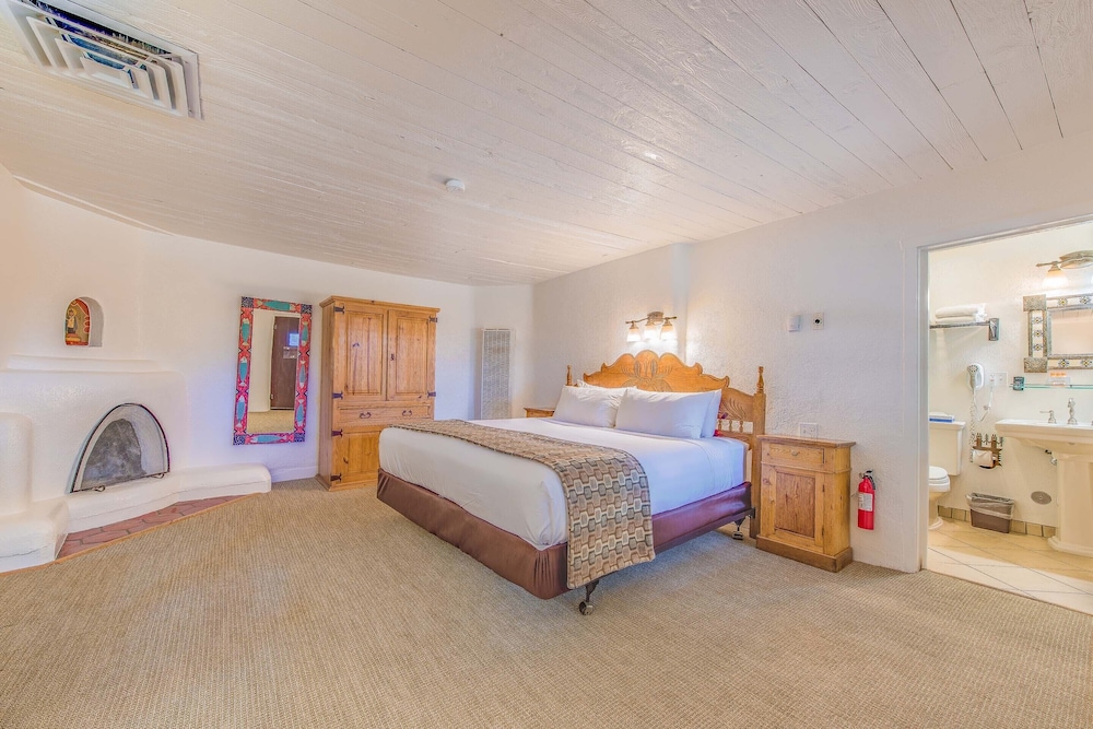 The Historic Taos Inn 30/80