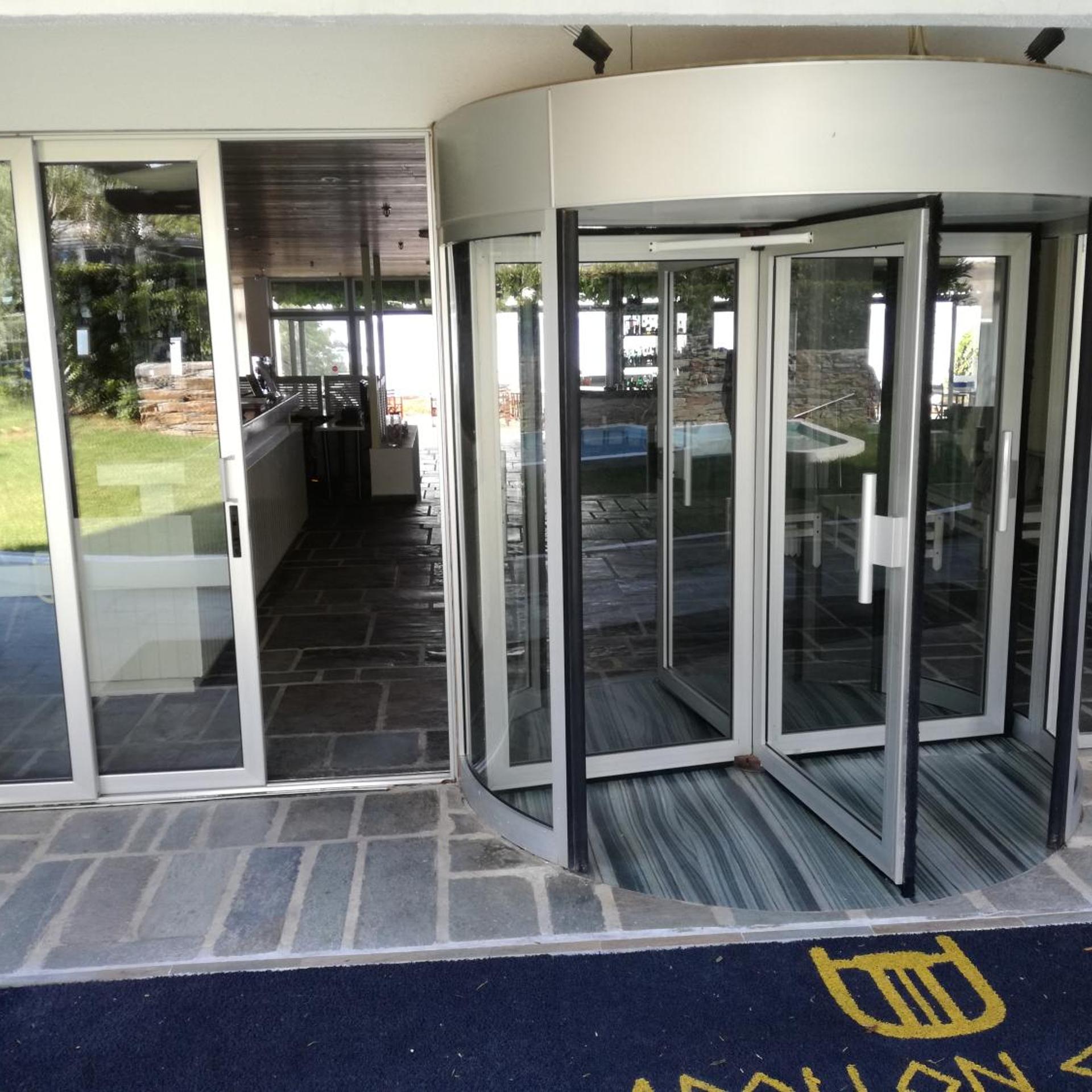 APOLLON SUITES 3/50