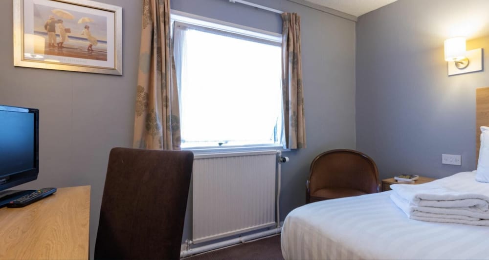 Caledonian Hotel 15/42