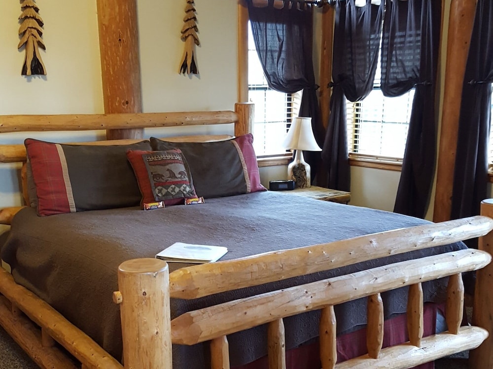 Natures Inn Bed and Breakfast Yosemite 35/50